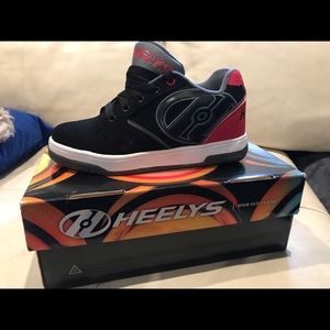 Brand new Heelys boys shoes sz3 never worn